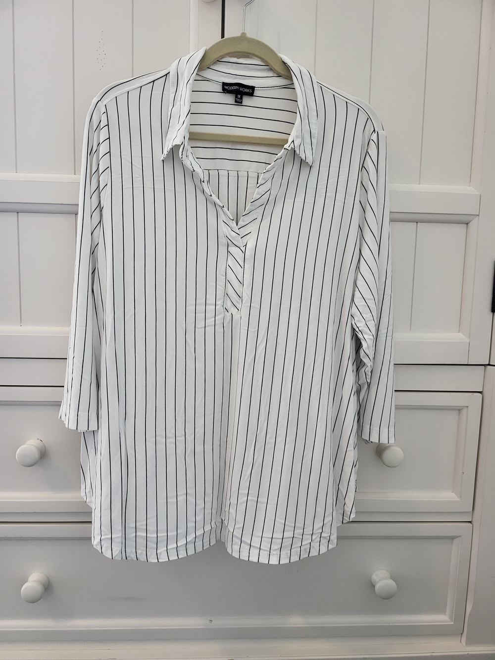 Modern Works 1X White W/ Black Stripe Collared Top